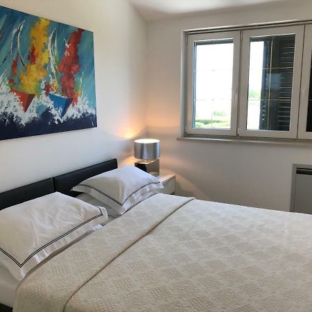Apartments Victoria Privlaka 프리블라카 외부 사진