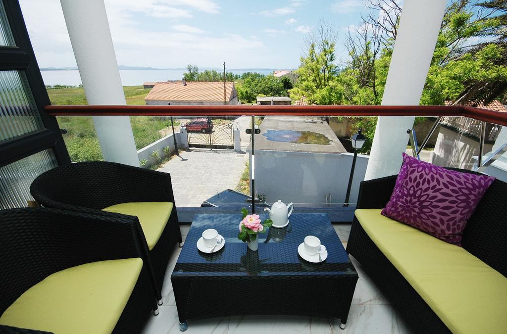 Apartments Victoria Privlaka 프리블라카 객실 사진
